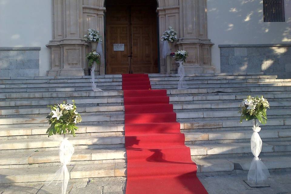 Entrada a la iglesia