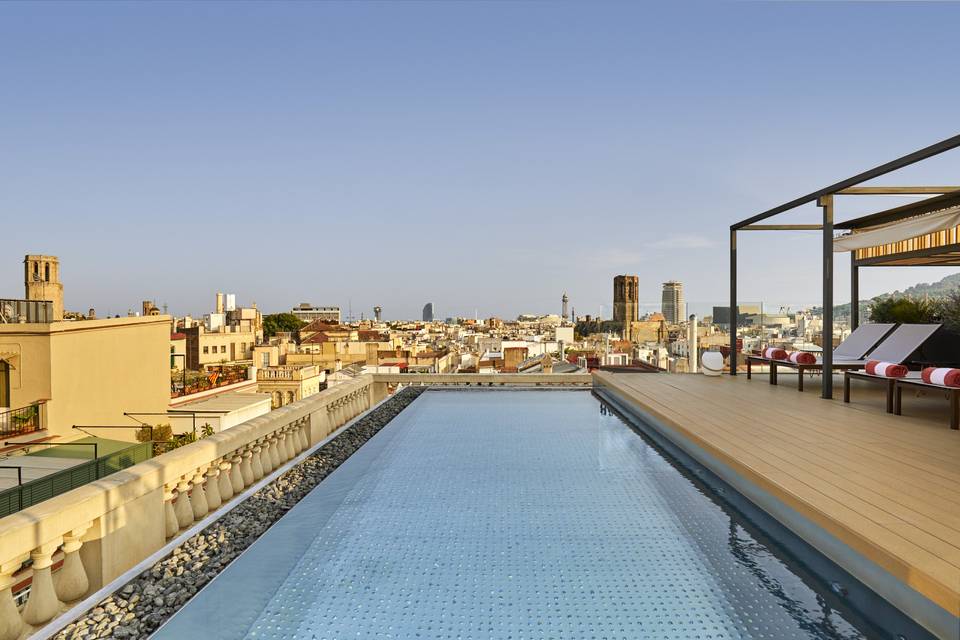 Piscina con vistas