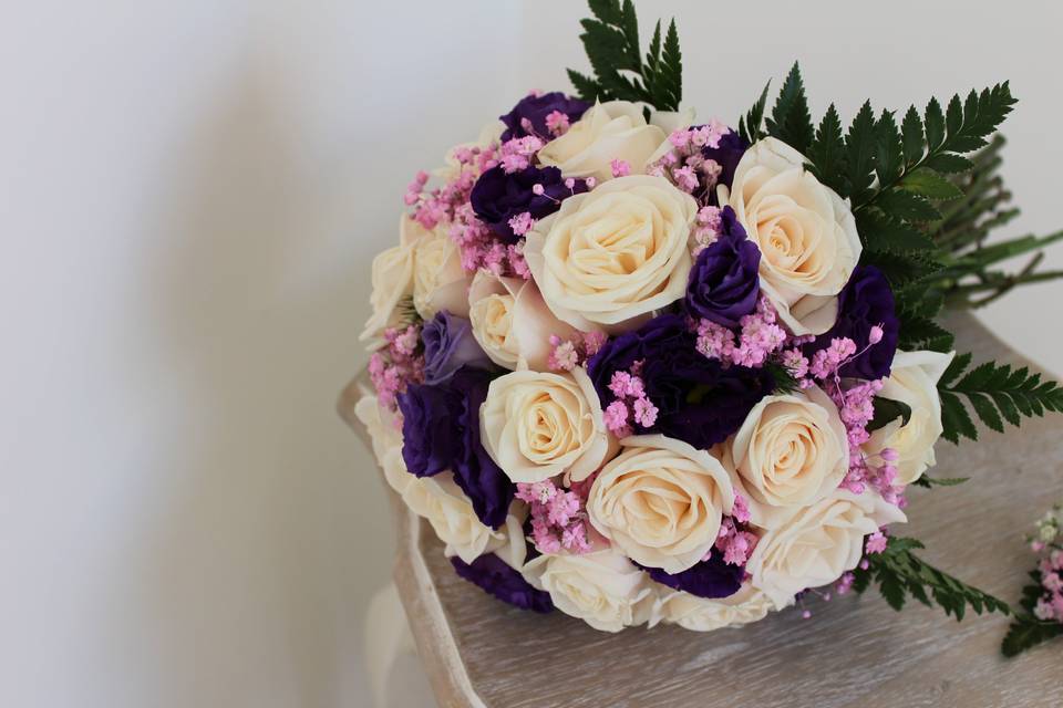 Bouquet con toques de color