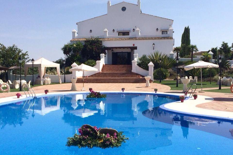 Montaje finca piscina