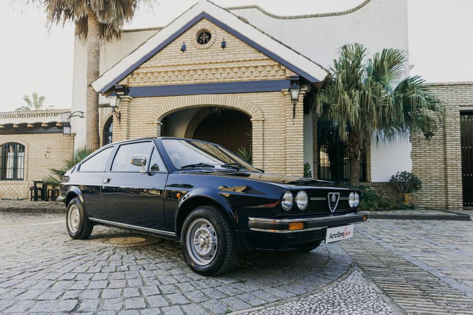 Un coche con clase