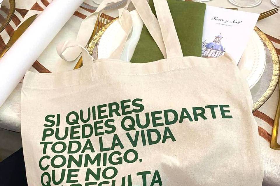 Tote bag