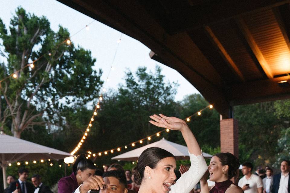 La novia bailando