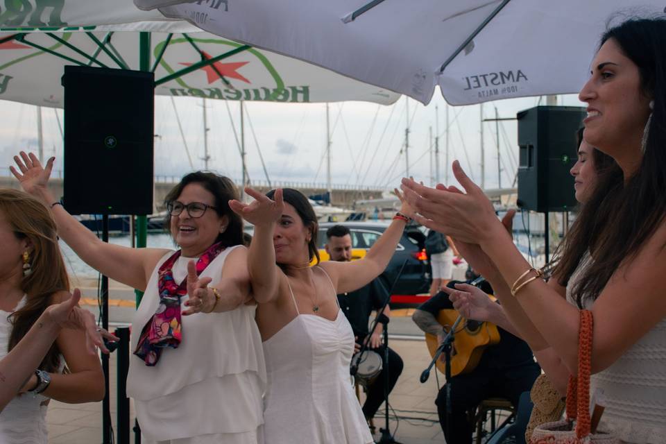 Gente bailando