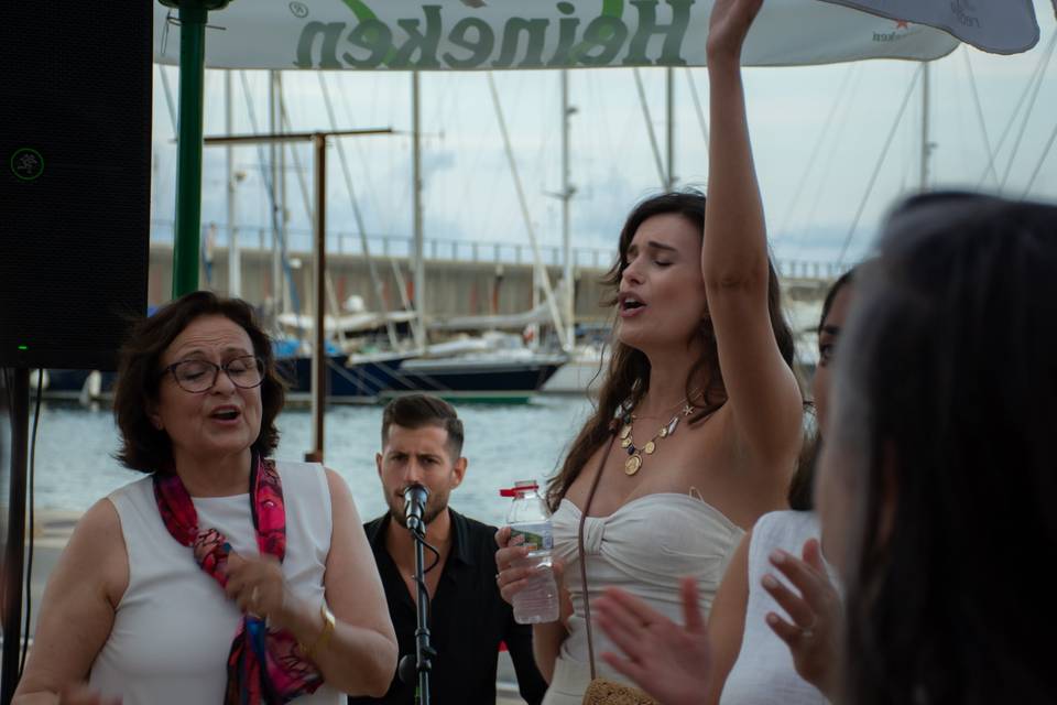Gente bailando