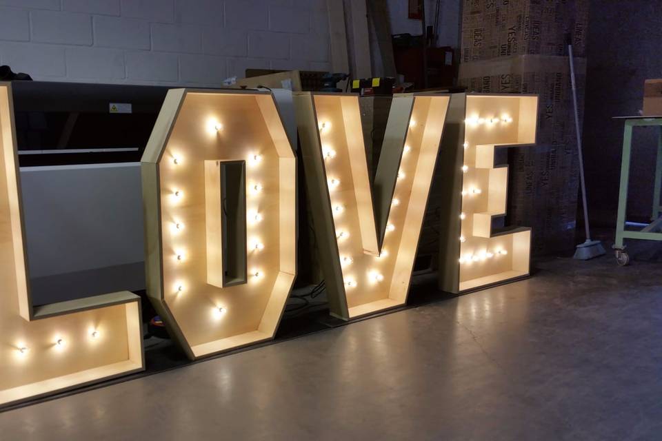 Letras luminosas love