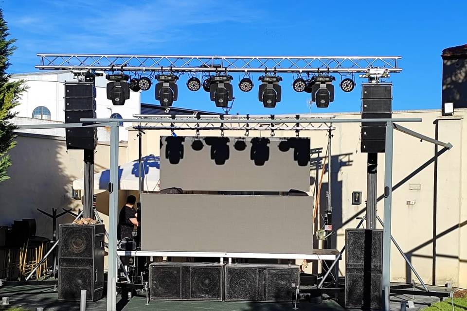 Bommsound pantallas led gigant