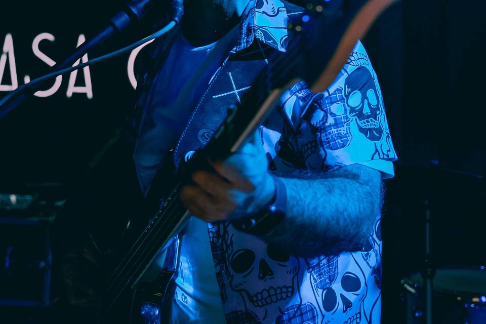 BAJO