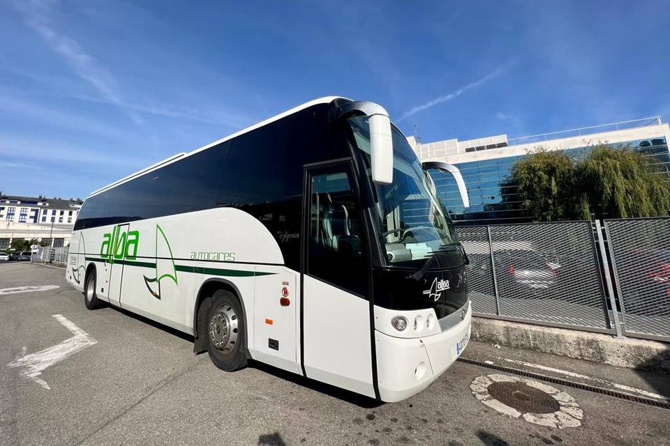 Autobús 51 plazas