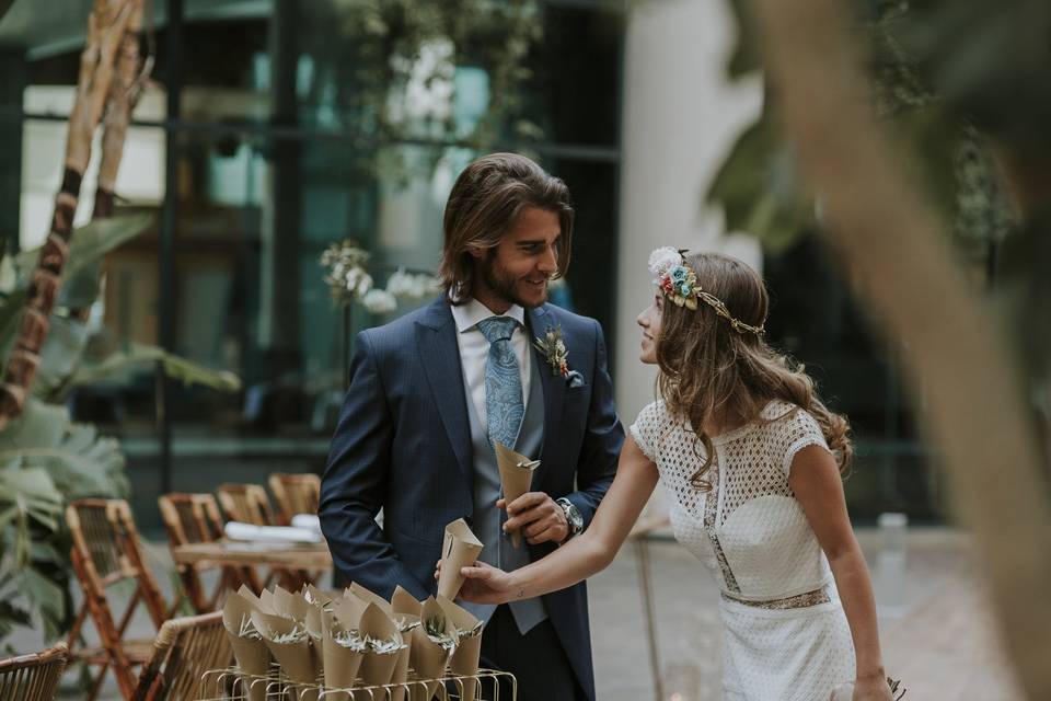 Ceremonia entre vegetación