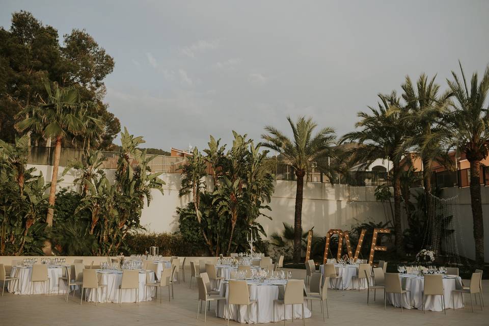 Bodas junto a la piscina