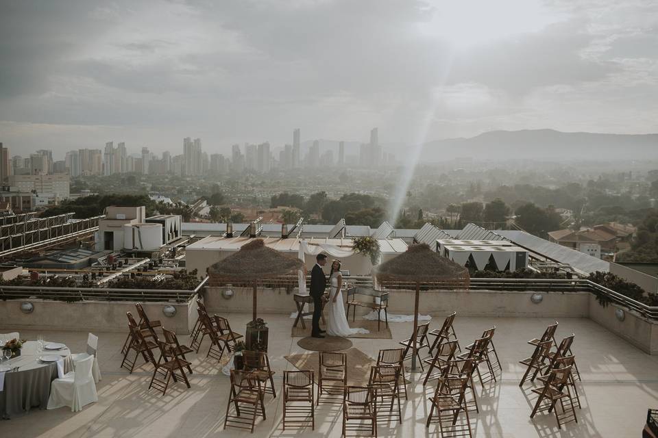 Rayo de luz sobre la terraza