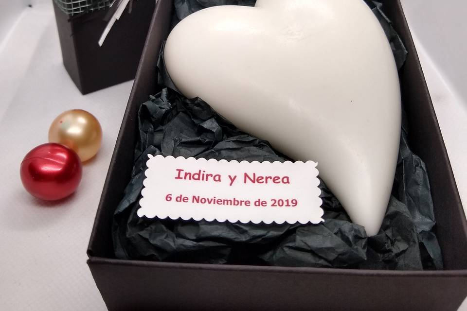 Corazón esbelto blanco