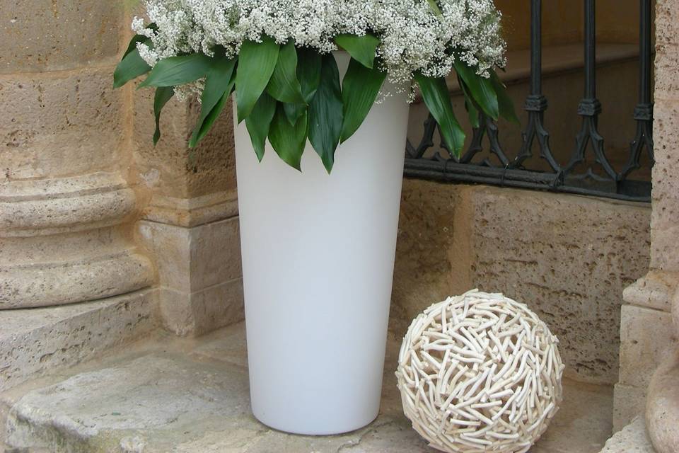 Decoración de la entrada a la iglesia