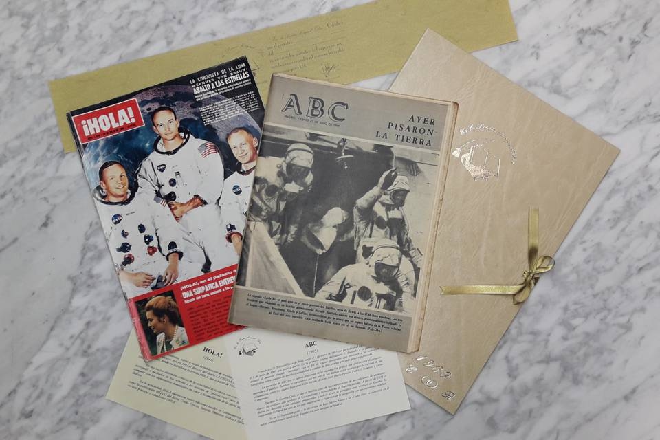 Ejemplar ABC y revista Hola