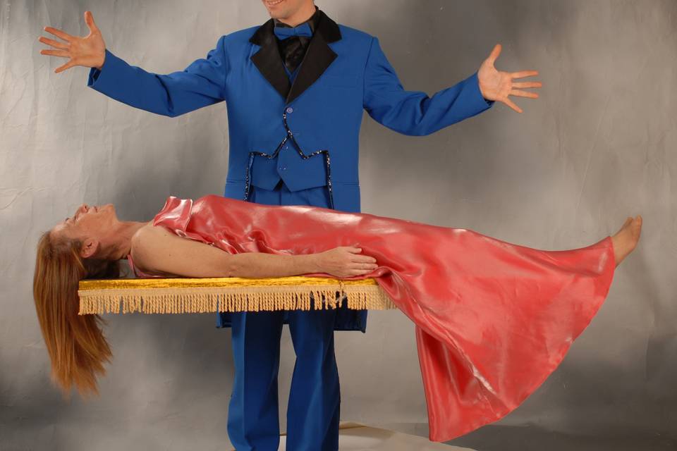Magia de escenario levitación