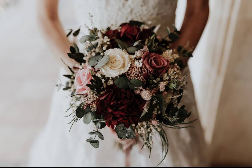 Ramo de novia con rosas