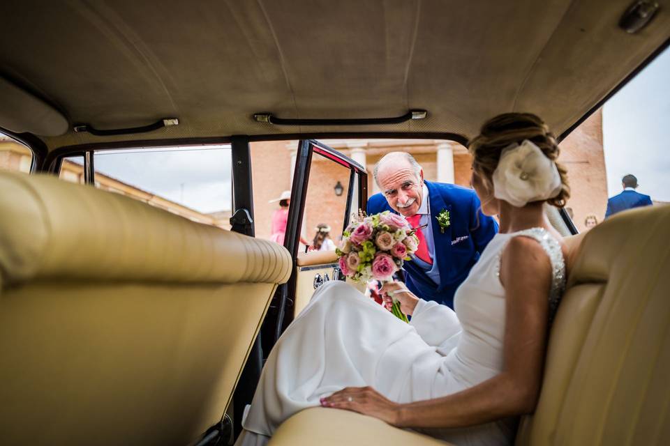 Espalda del vestido de la novia