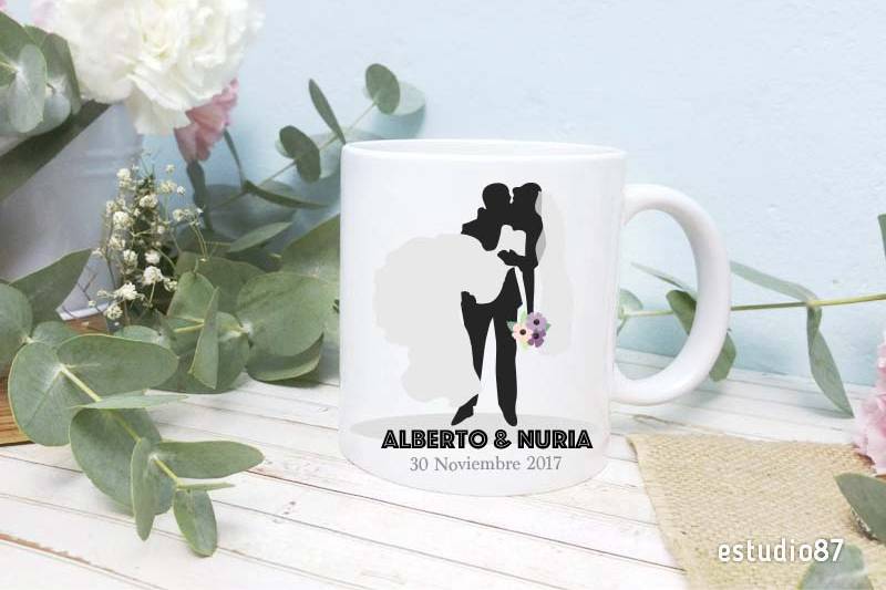 Taza con silueta de ramo