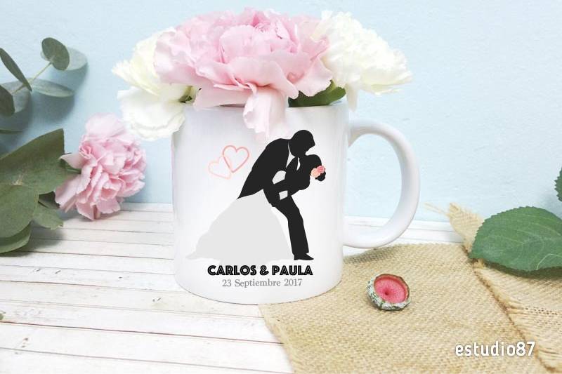 Taza con silueta de baile