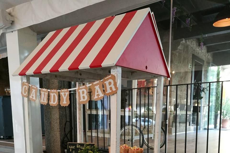 Detalle del carrito de boda