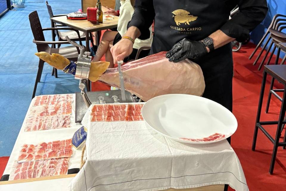 Adrián Rueda - Cortador de jamón