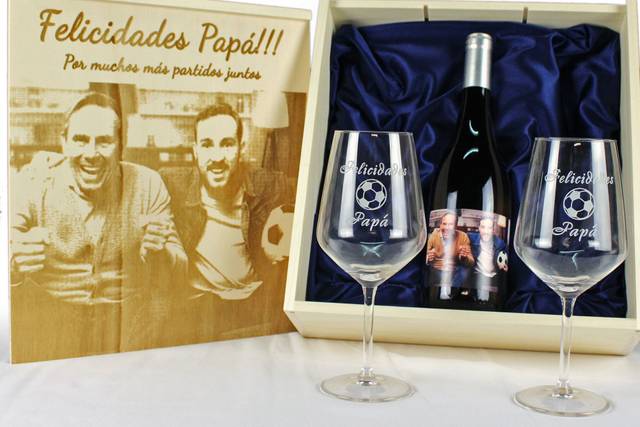 Creatupropiovino  Kit de vino regalo personalizado con caja y 2 copas