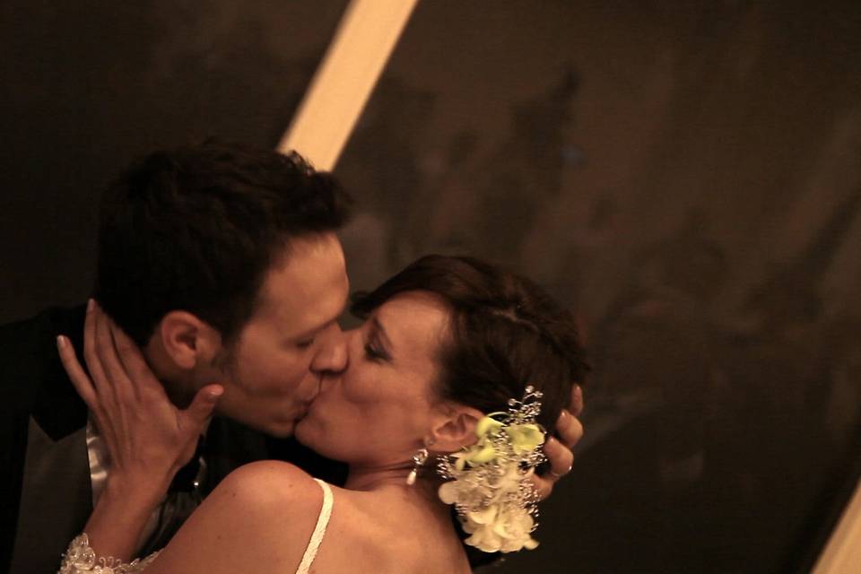 Beso de los novios