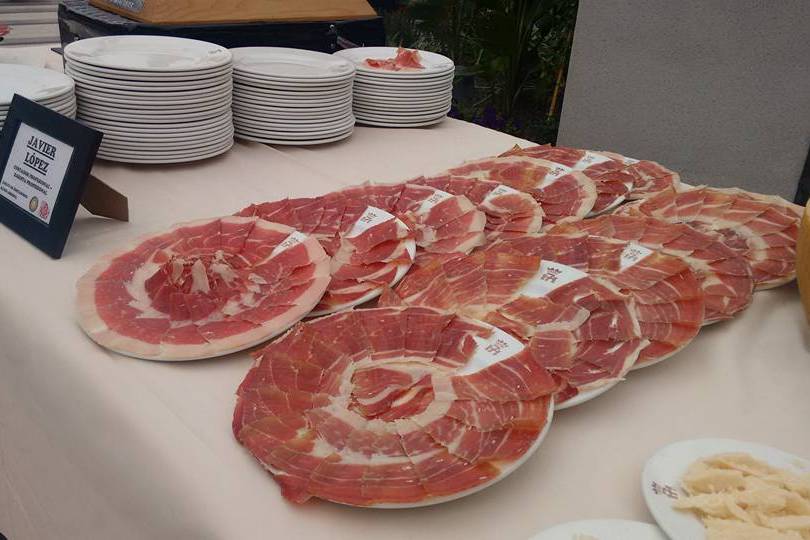 Corte de jamón en evento