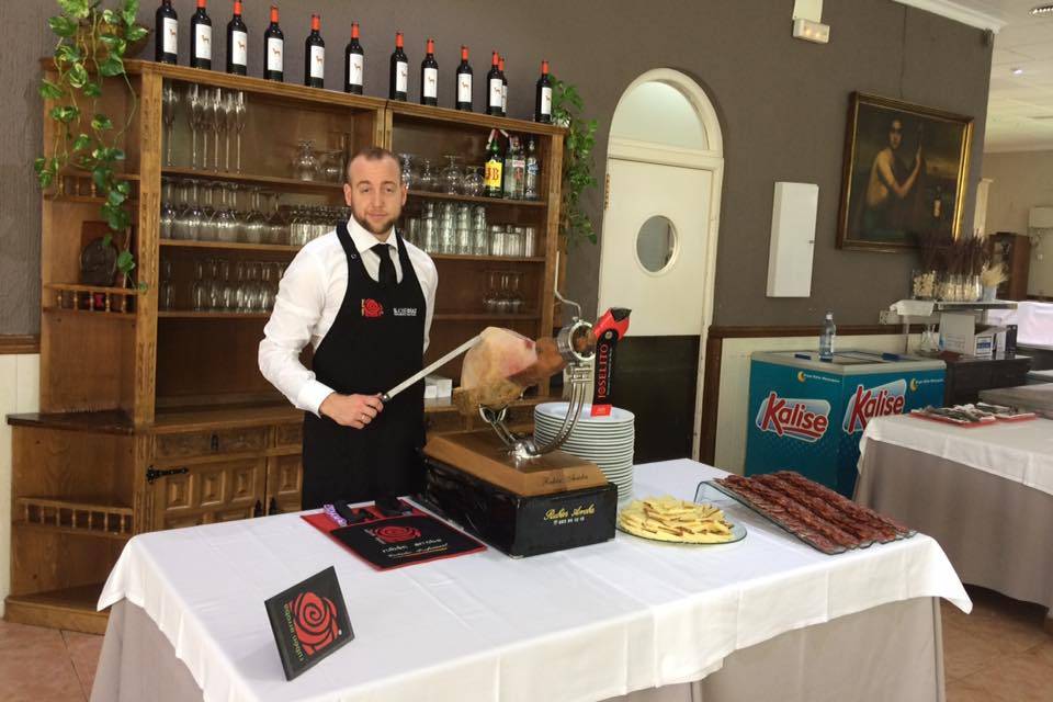 Corte de jamón en evento