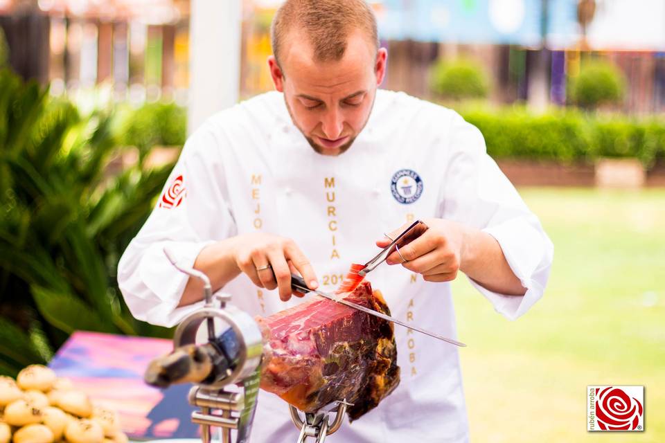 Corte de jamón en evento