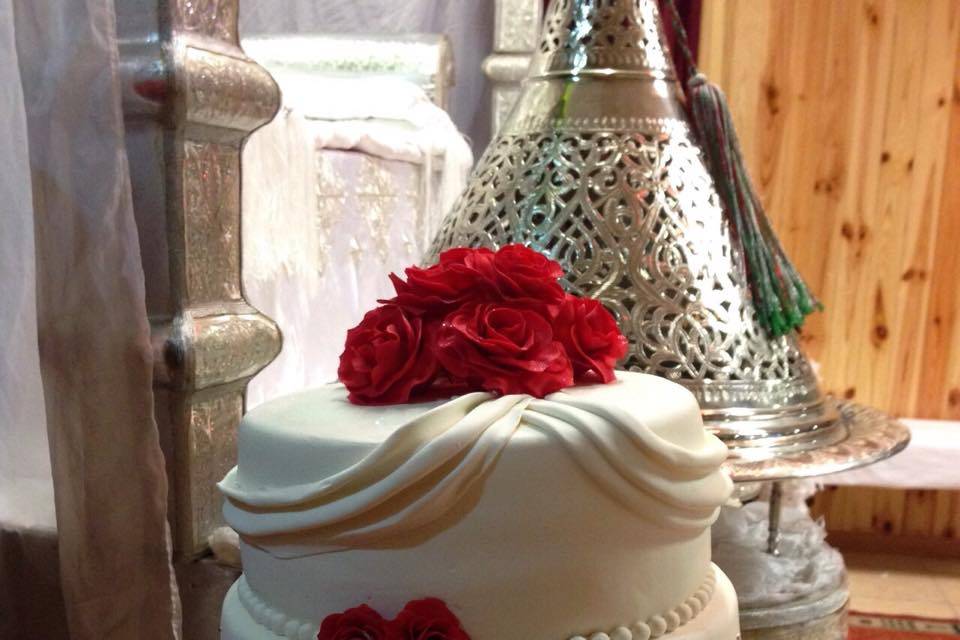 Tarta de boda rosas rojas