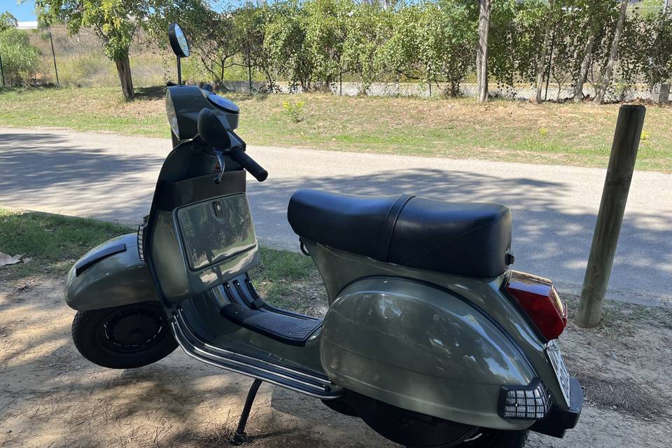 Vespa Carlos