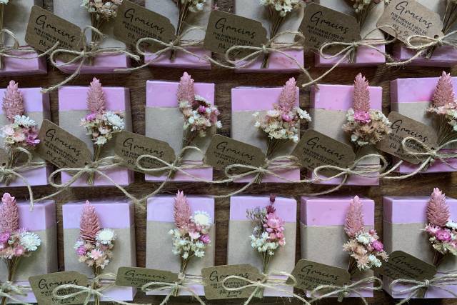 Tazas y Flores