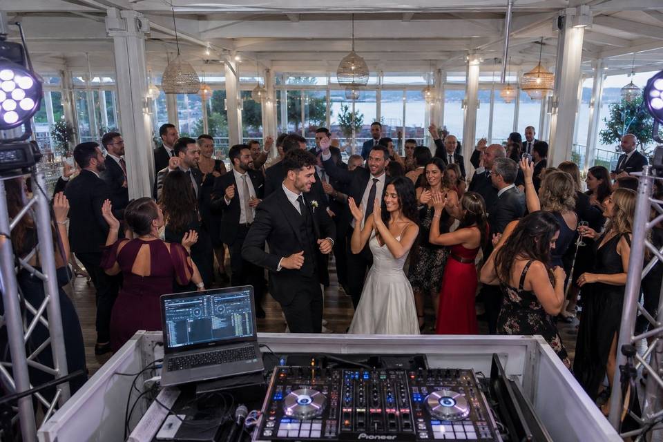 Bailando todos