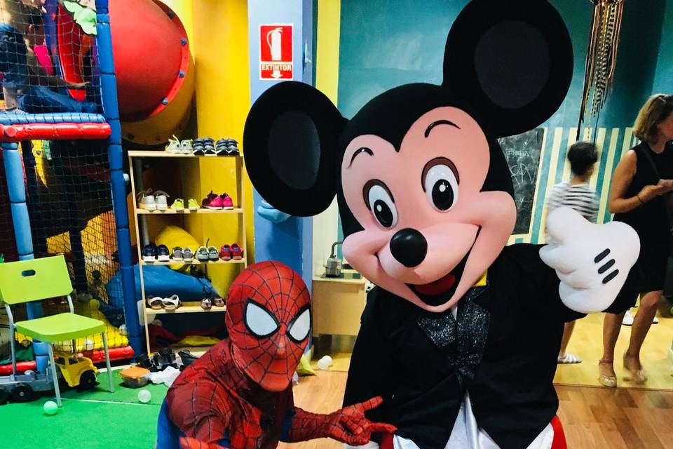 Mickey y Spiderman