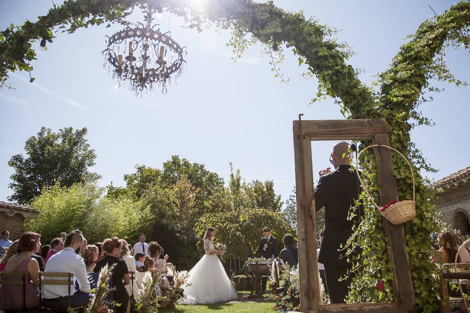 Lámpara en el jardín