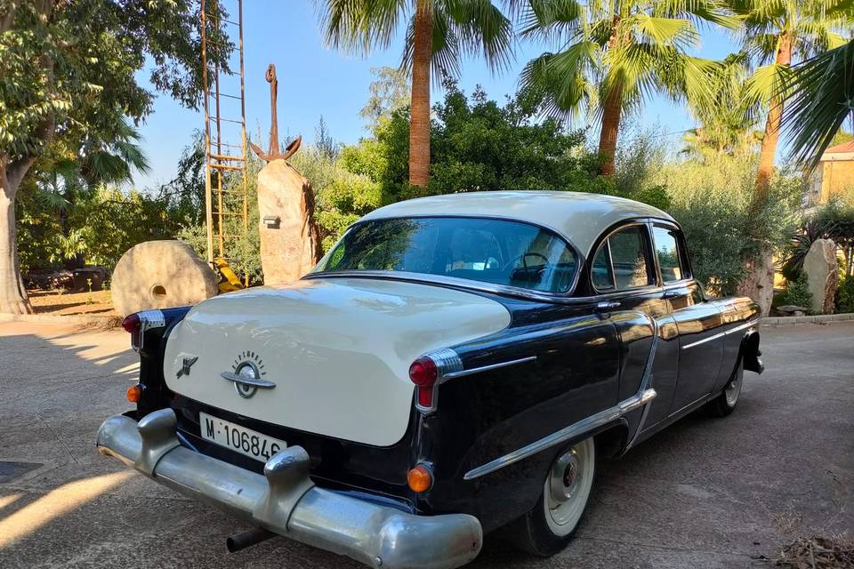 Coche clásico oldsmobile