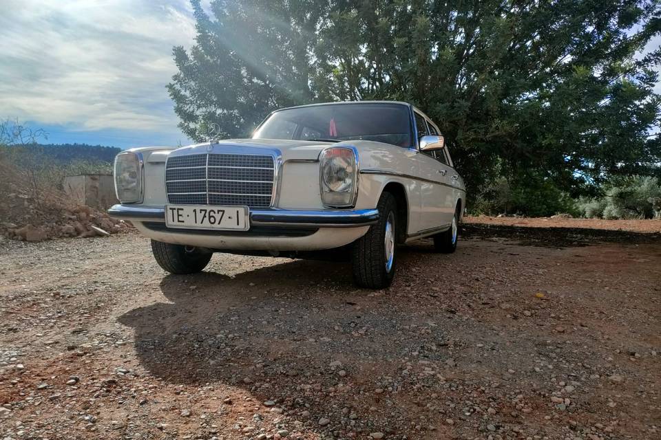 Mercedes 240d