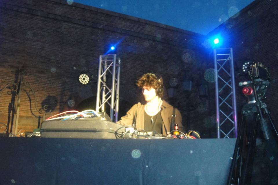 Técnico de sonido y dj