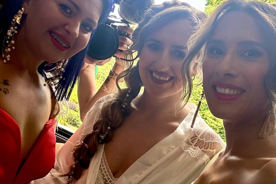 Novia e invitadas