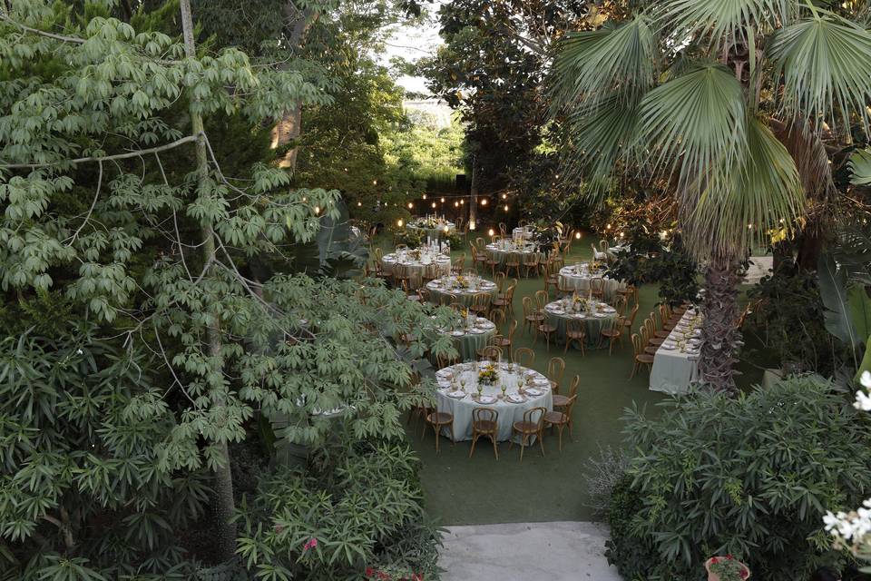 Cena jardín