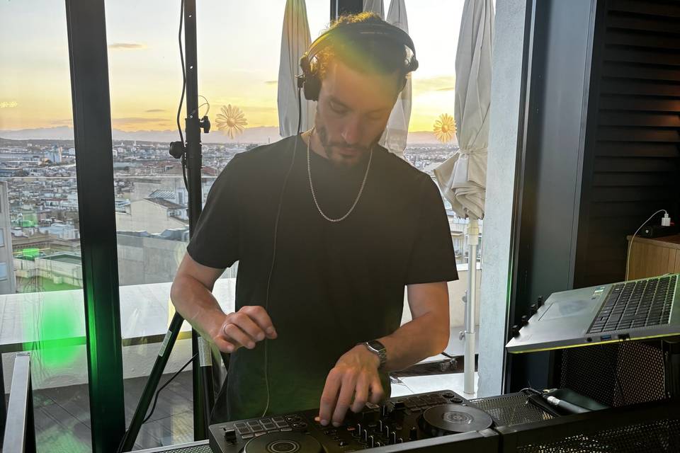 Sunset DJ Square