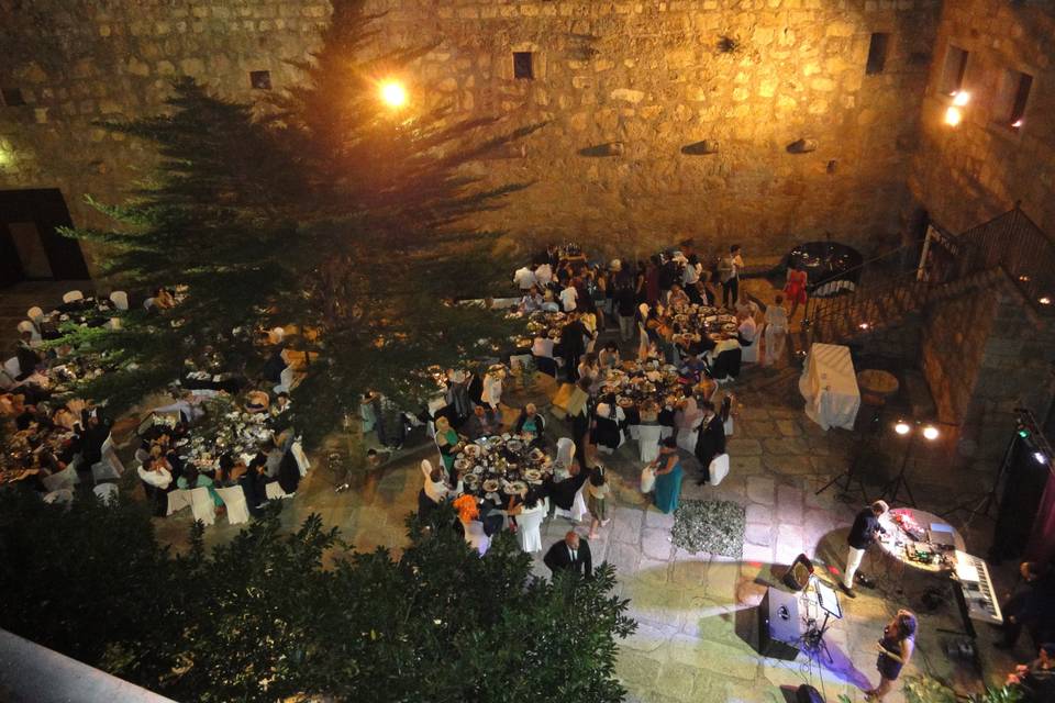 Boda en patio de armas