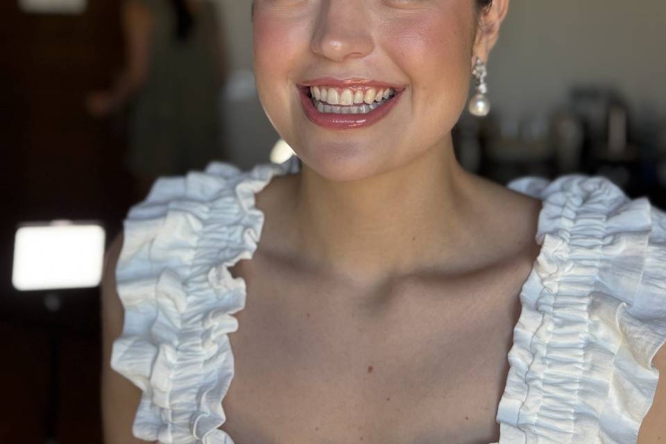 Maquillaje y peinado de novia