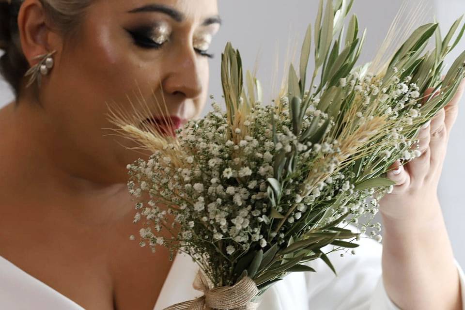 Tiara Plumas Olivo