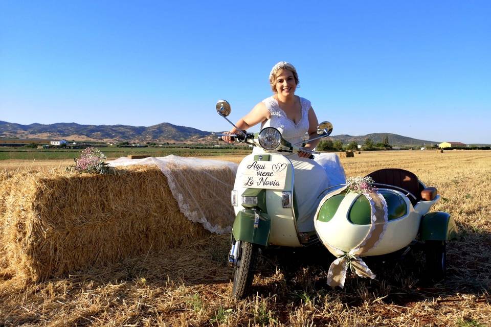 La novia en la vespa