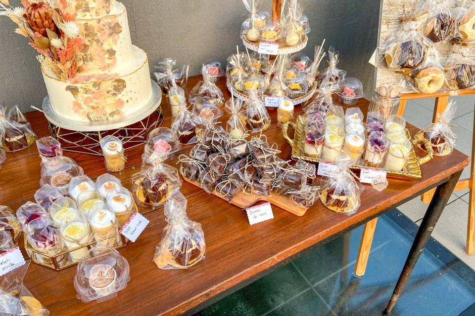 Mesa dulce flor seca