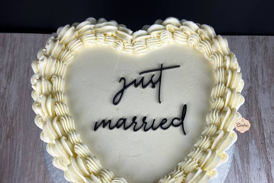 Tarta corazon Just MArried