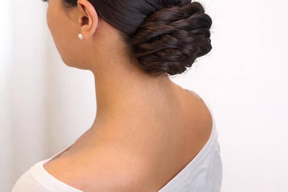 Moño pulido con textura